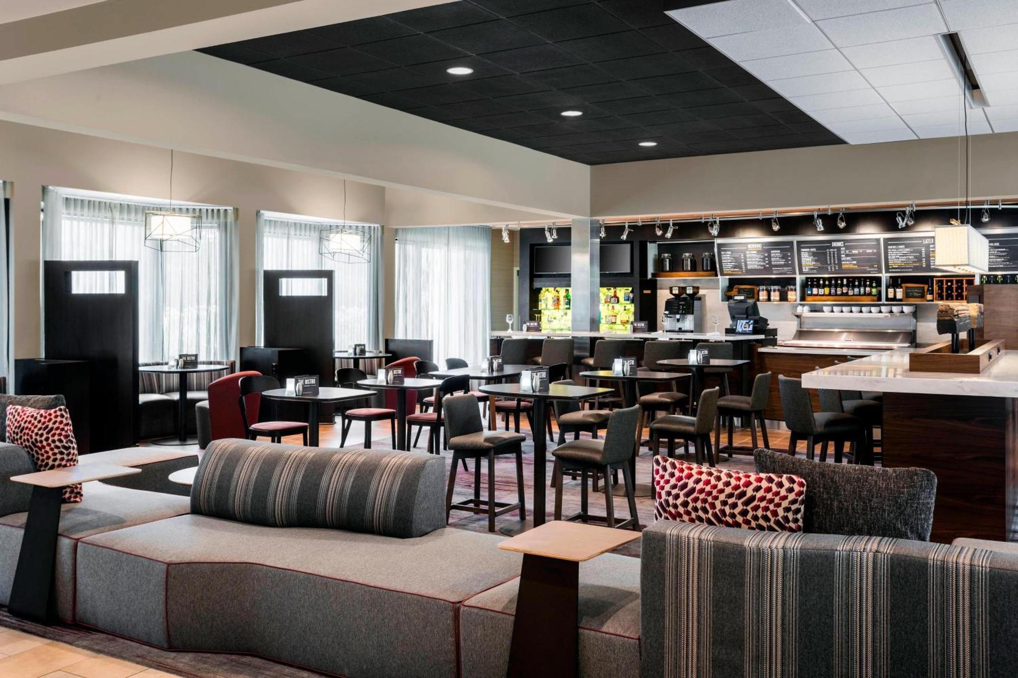 Courtyard Chicago O'Hare Hotel Des Plaines Exterior foto